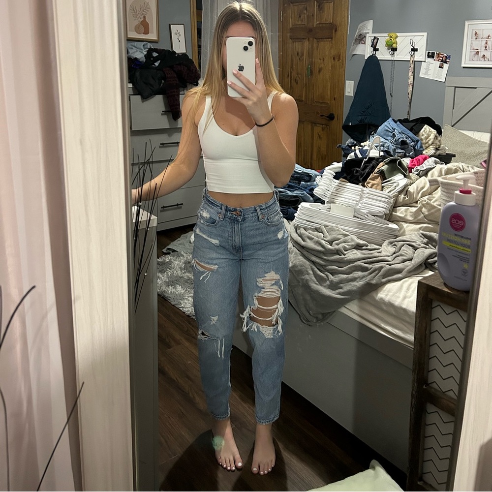 American eagle mom jeans